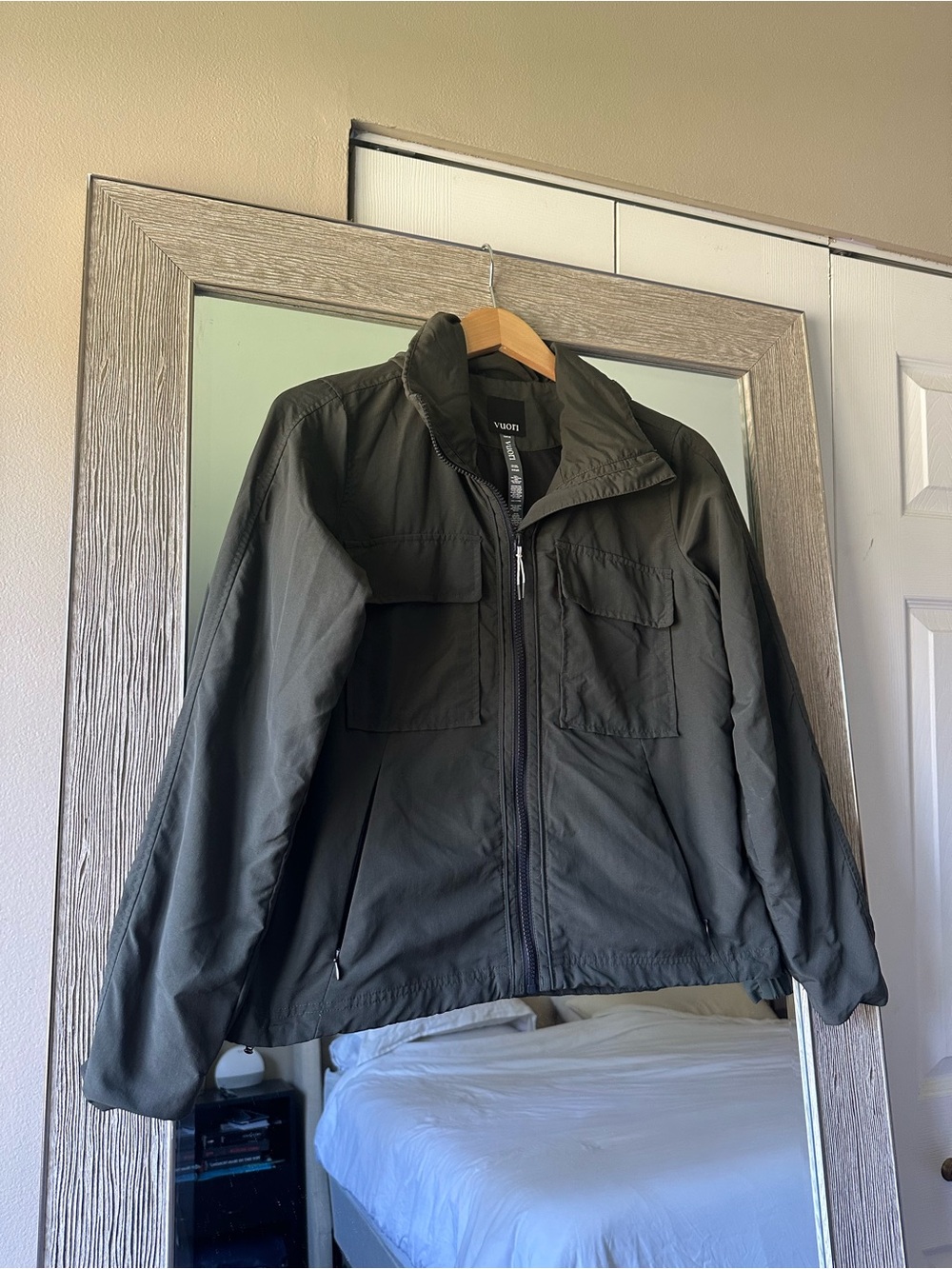 Vuori Women's Hooded Full Zip Windbreaker Jacket Green Polyamide Size Small